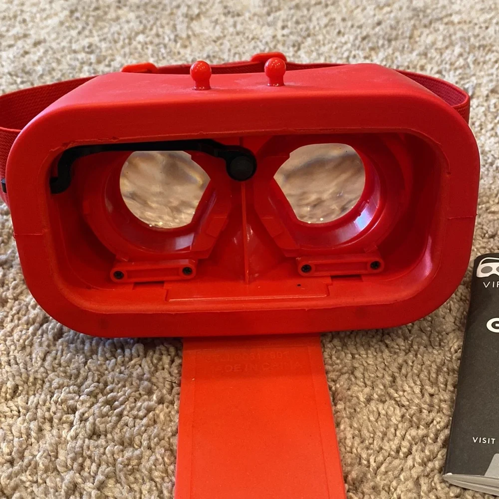 Smart Theater Virtual Reality Headset